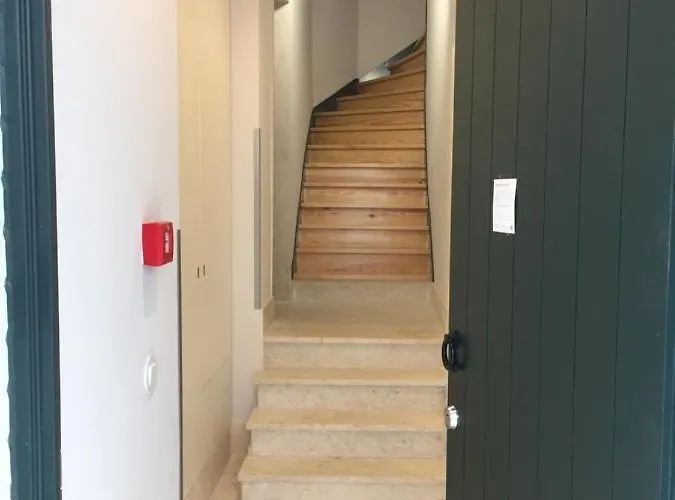 公寓 Augusta 229-5e-city Center Apt- Balcony & Elevator