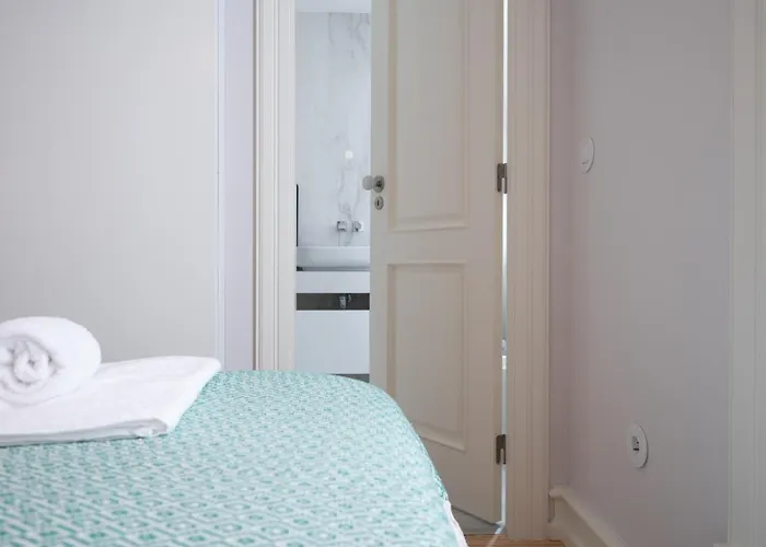 Augusta 229-5e-city Center Apt- Balcony & Elevator * Lisboa
