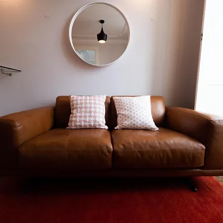 アパート Augusta 229-5e-city Center Apt- Balcony & Elevator リスボン